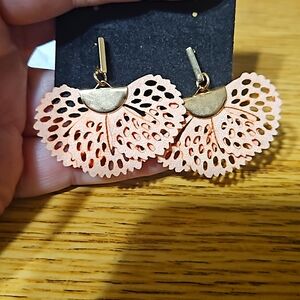 Peach fan earrings